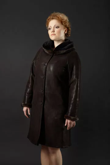 Женская длинная дубленка ДД-86 цвет Коричневый фото